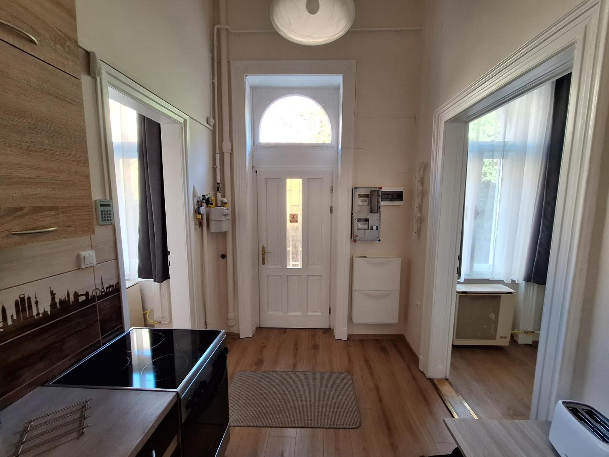 Lofty With Free Garage Near The Gozsdu Courtyard Apartman *