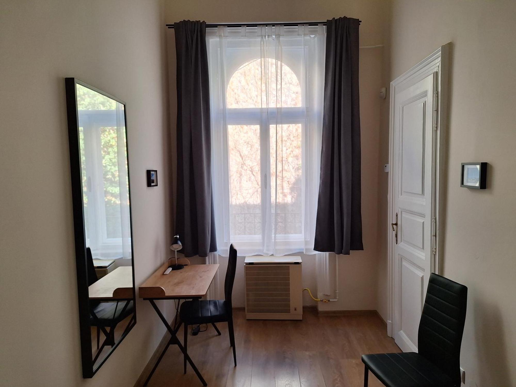 Apartman Lofty With Free Garage Near The Gozsdu Courtyard *
