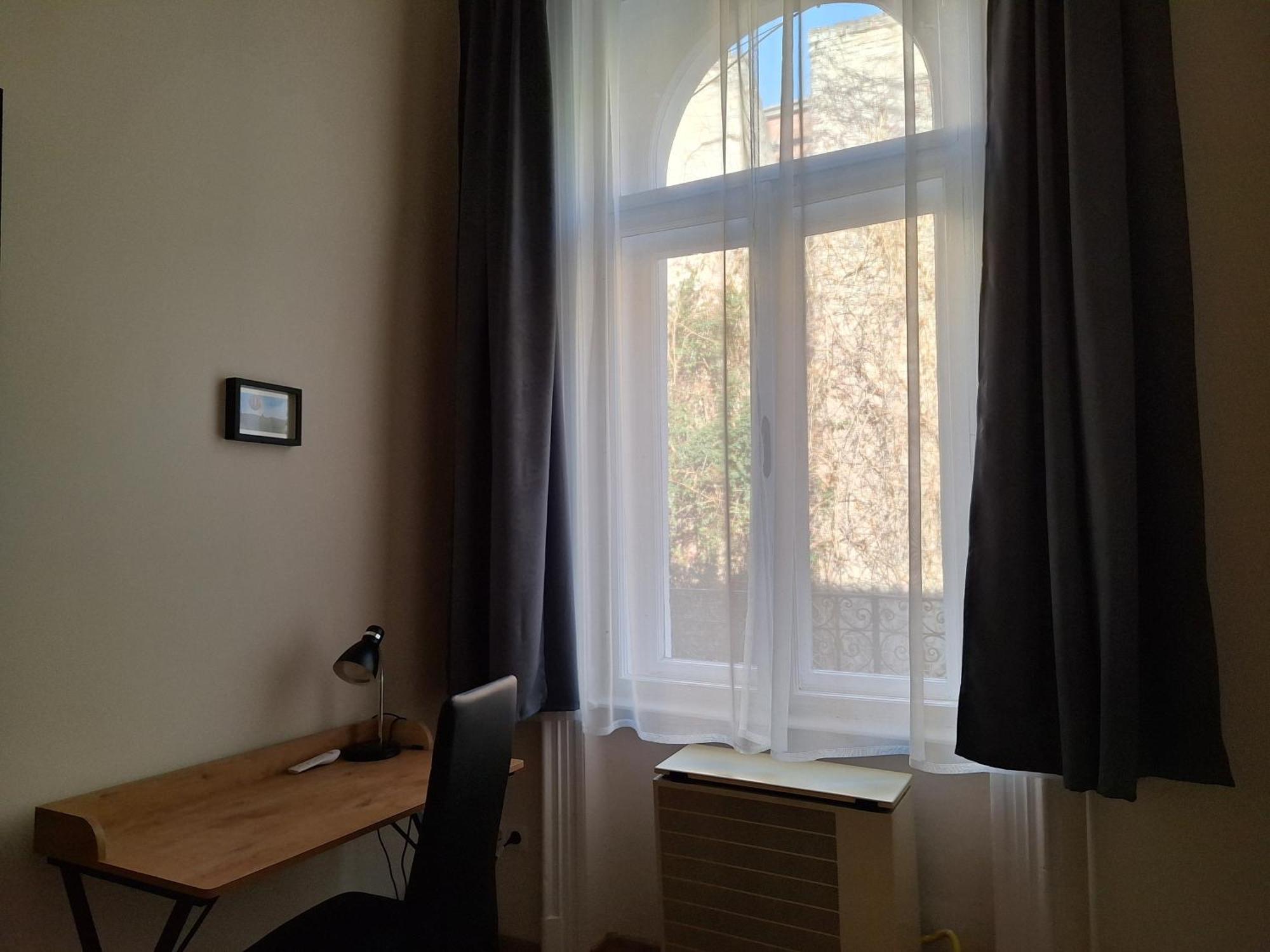 Lofty With Free Garage Near The Gozsdu Courtyard Apartman *