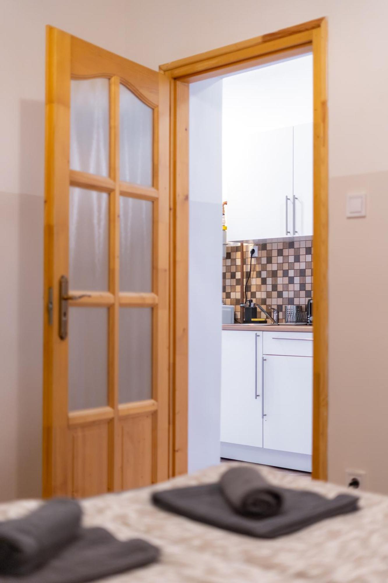 Apartamento Cozy In Akacfa Street