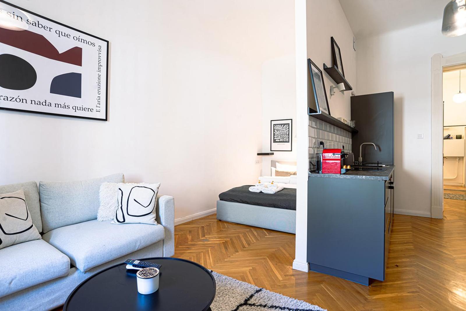 Tas Vas - Charming In * Budapest