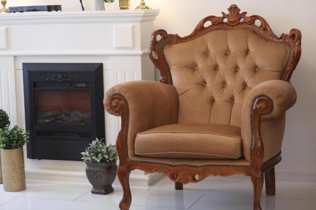 Exclusive Antique Next To The Fashion Street Apartmán