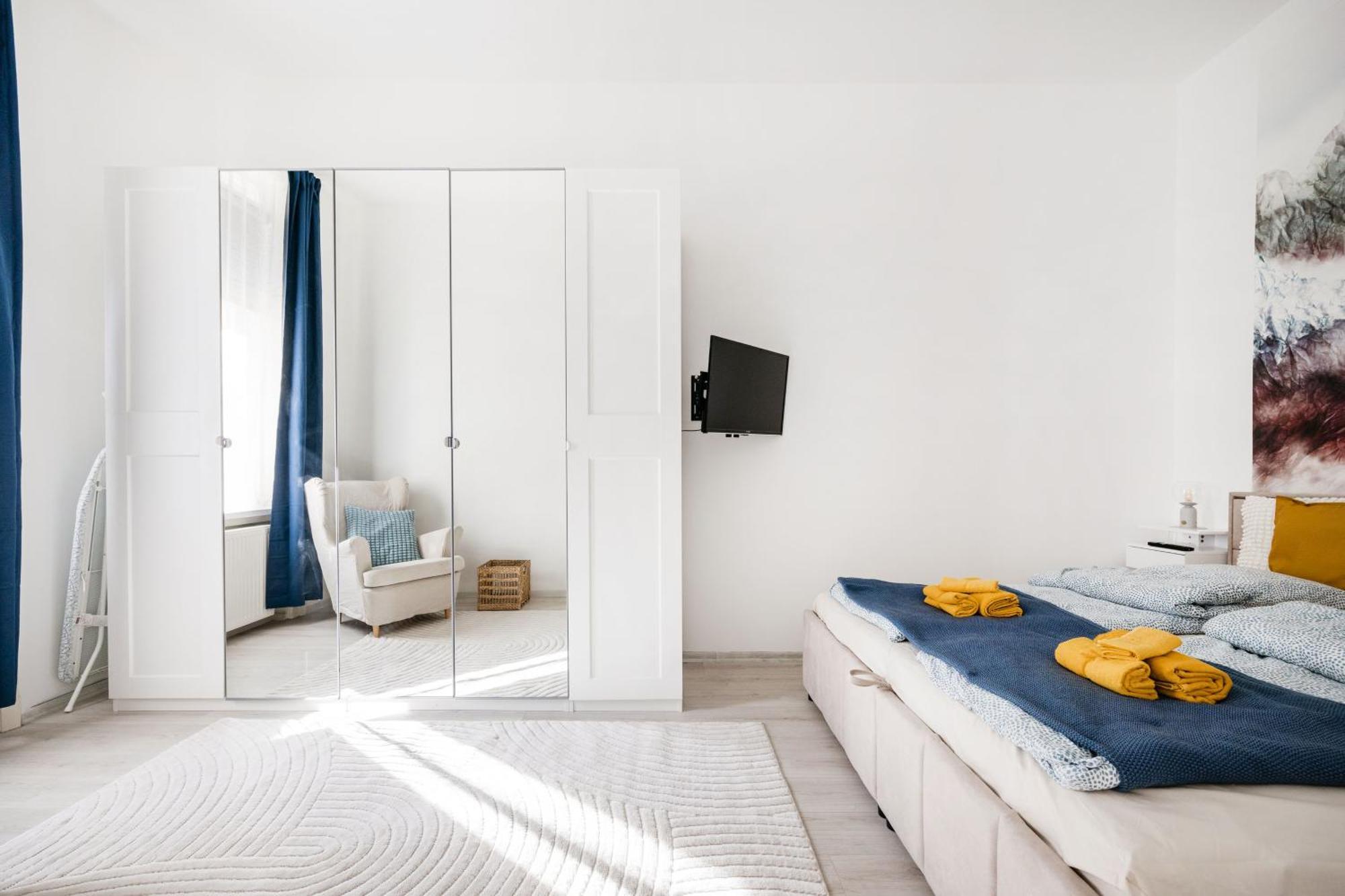 Bright And Cozy Urban Getaway Budapest