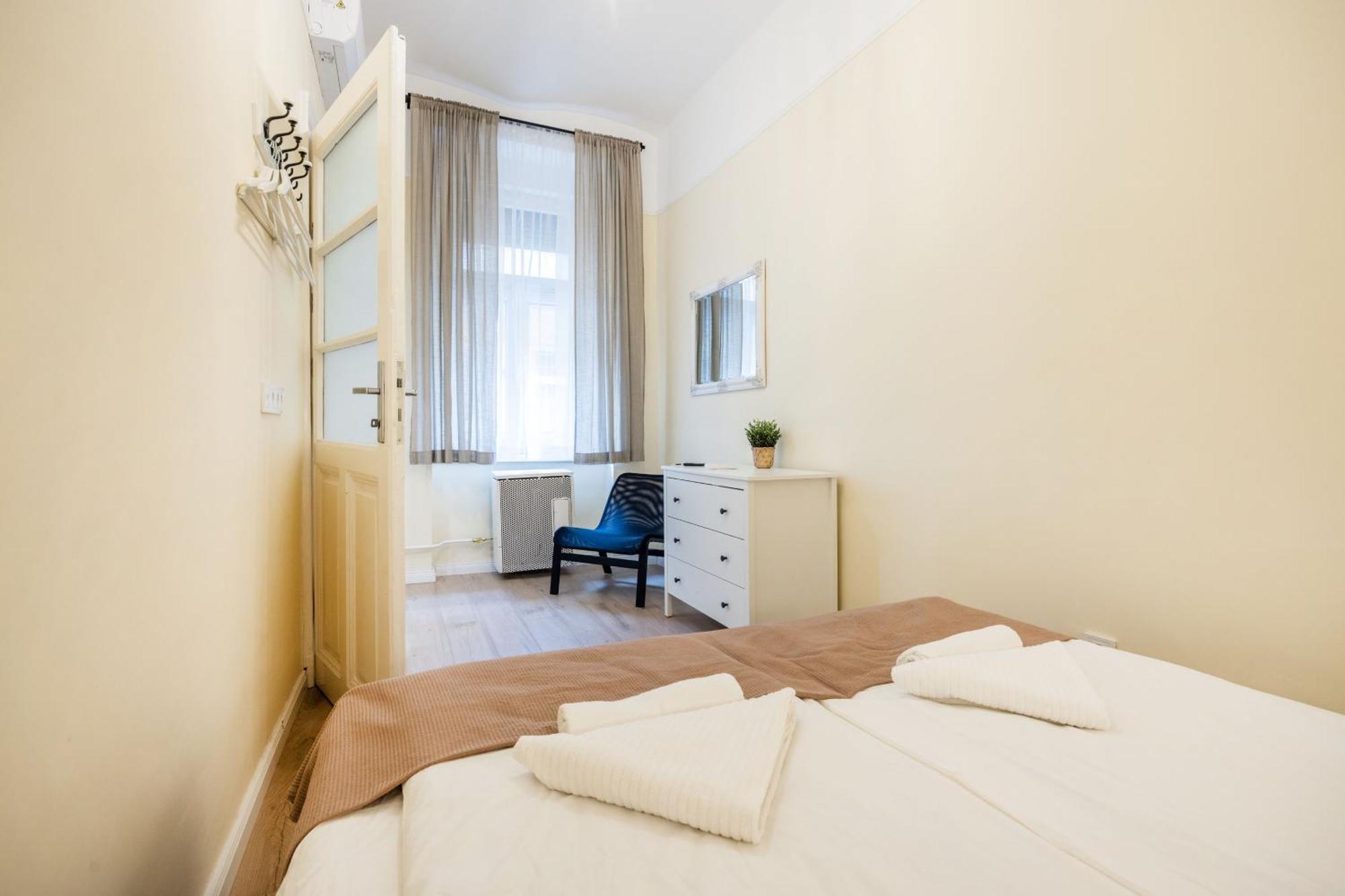 Perfectly Compact - Two Bedrooms With Ac & Parking Apartamento *