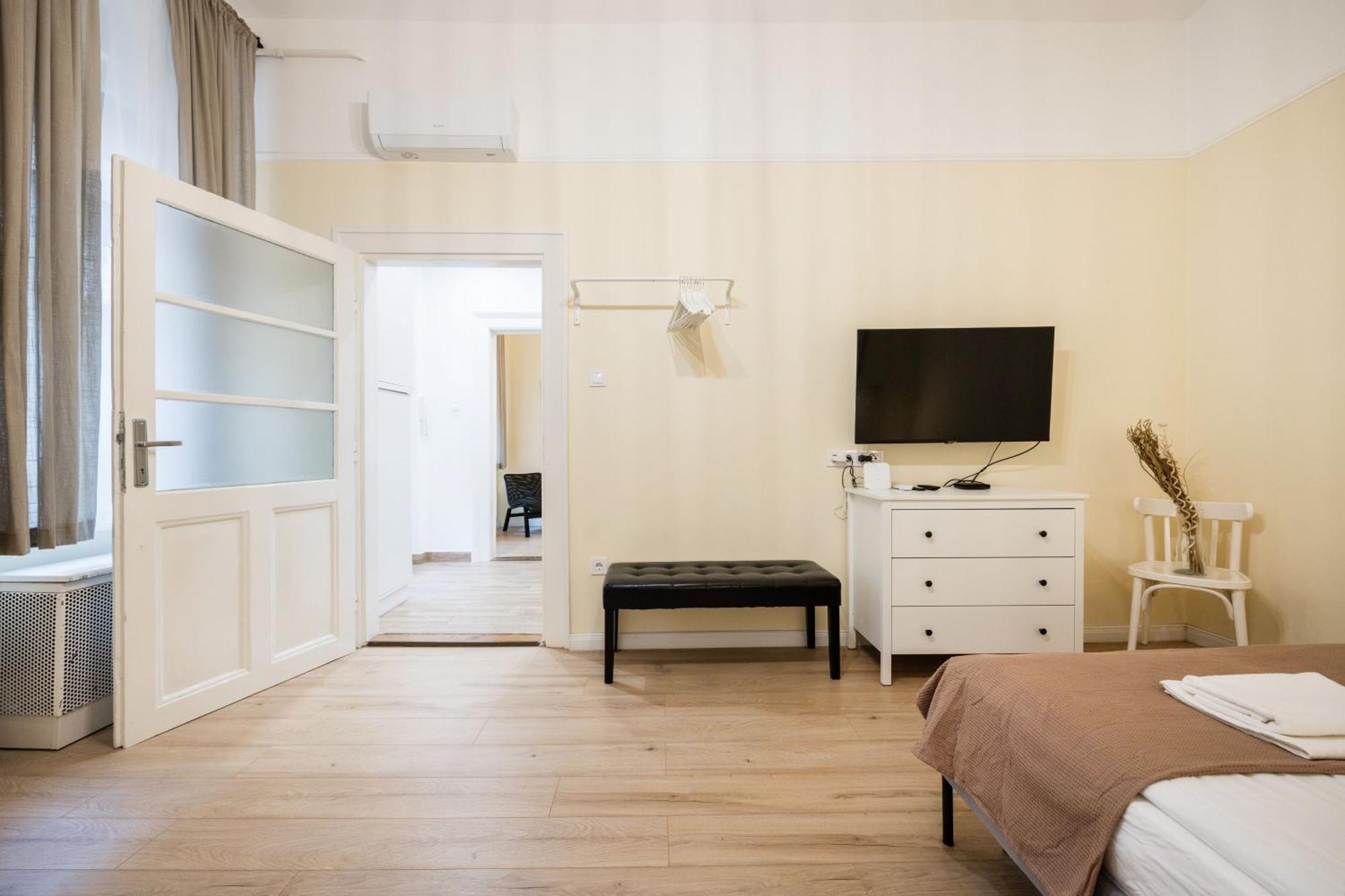 Apartamento Perfectly Compact - Two Bedrooms With Ac & Parking Budapest