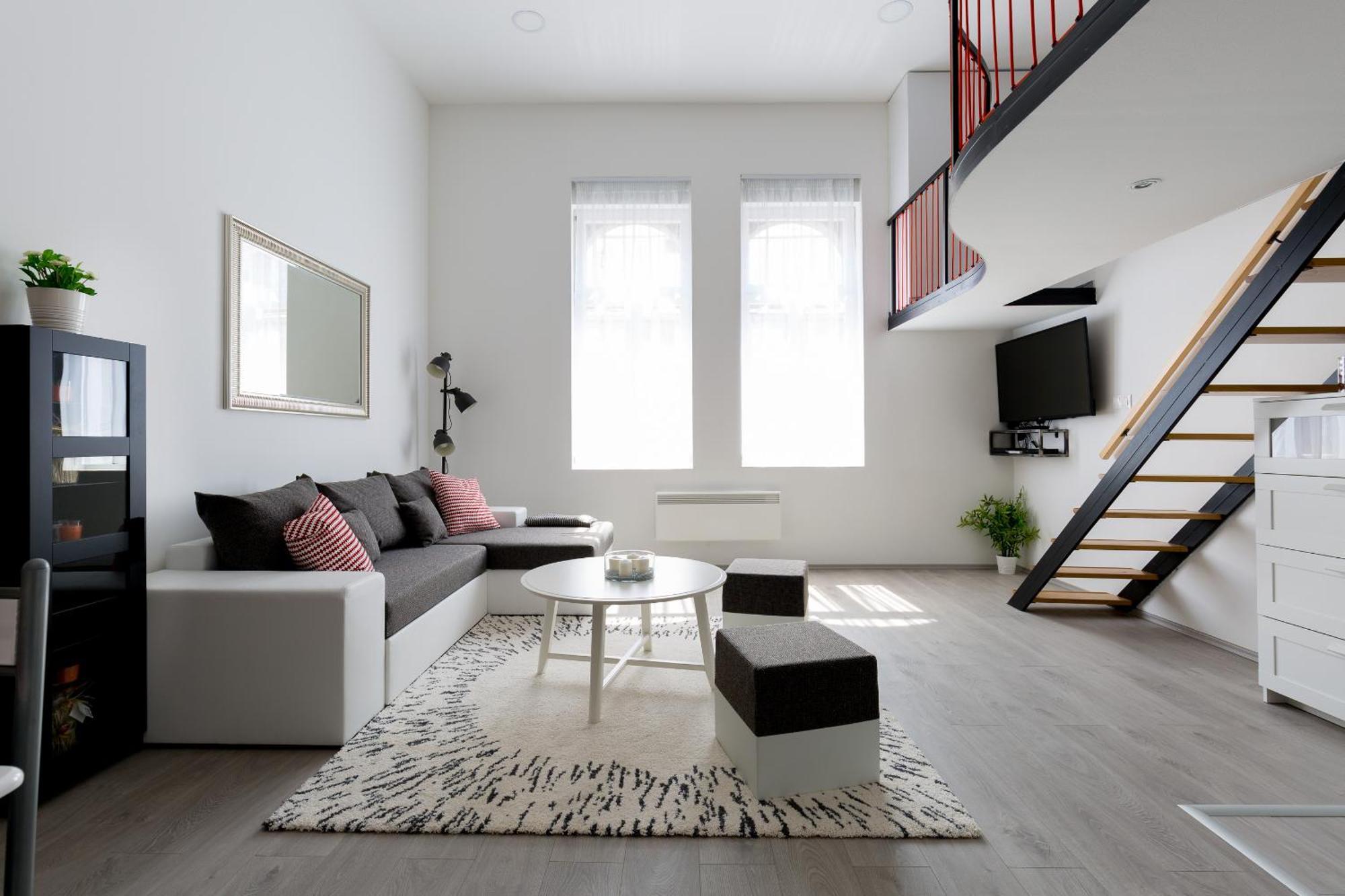 Cobblestone Quarters With A Wave Of Colour Appartamento Budapest