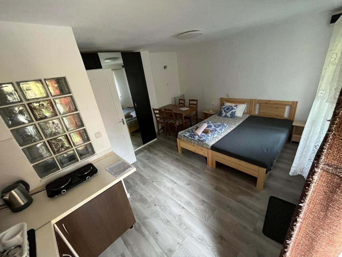 Ujkishaz - Apartamento *