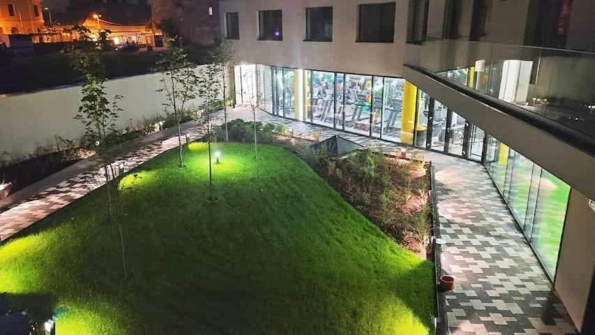 A101 - Liberty Bridge Projection With Free Parking Appartement *