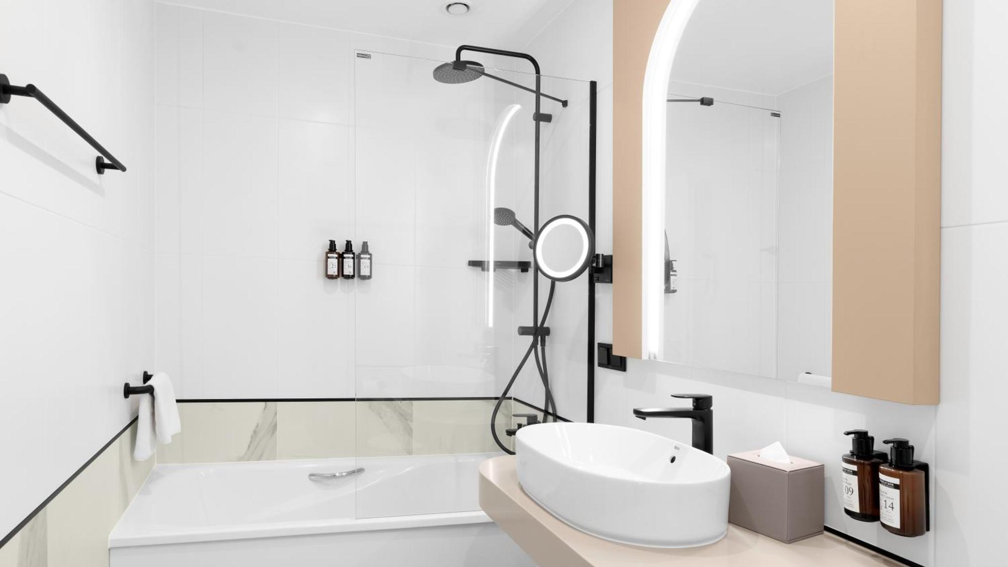 Moevenpick Centre Hotel 4*