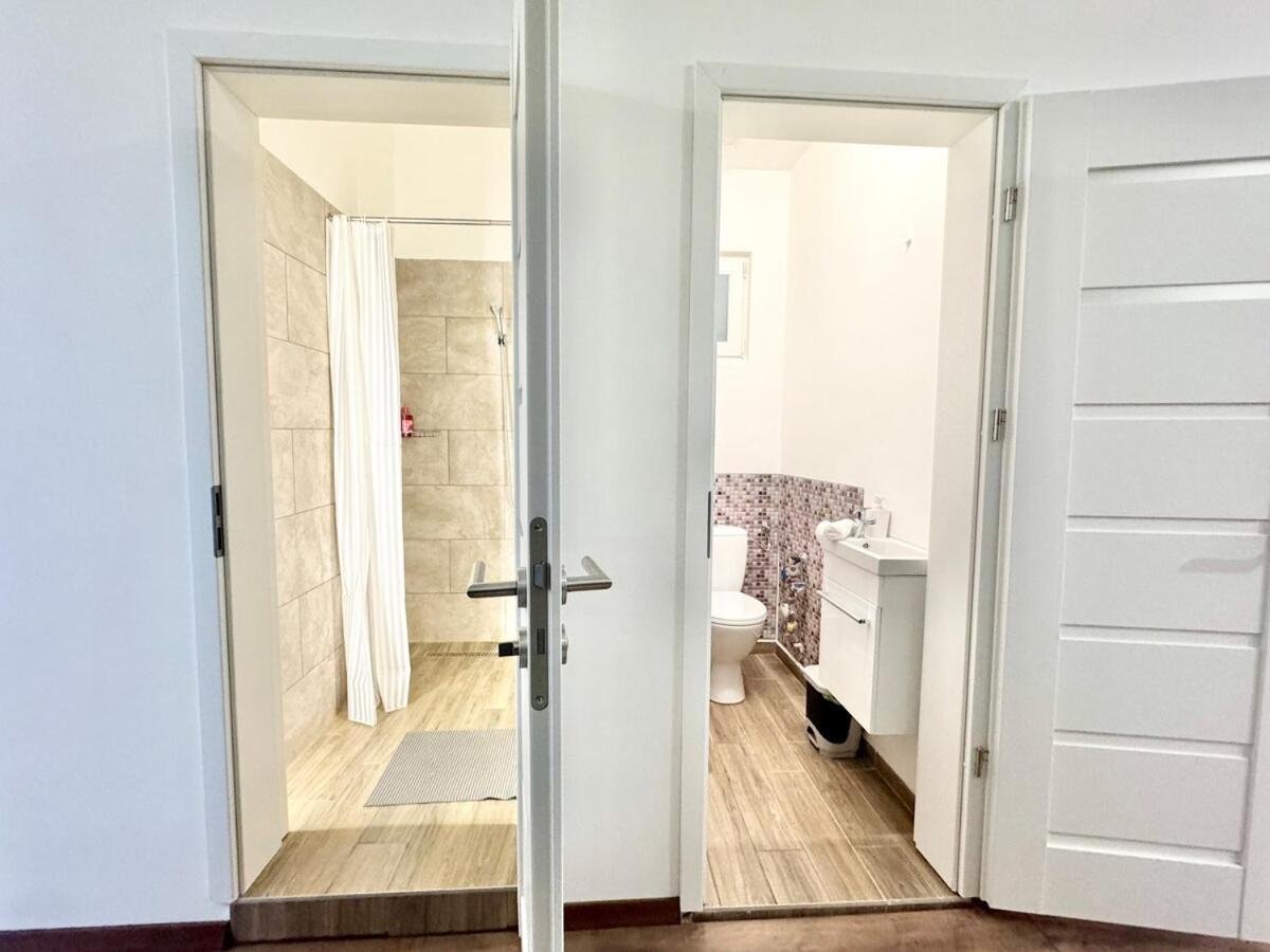 K87 Renovated 6br * Budapest