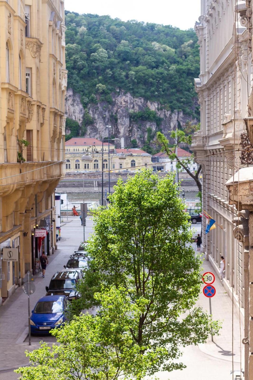 Danube Terrace Hacienda By Nw