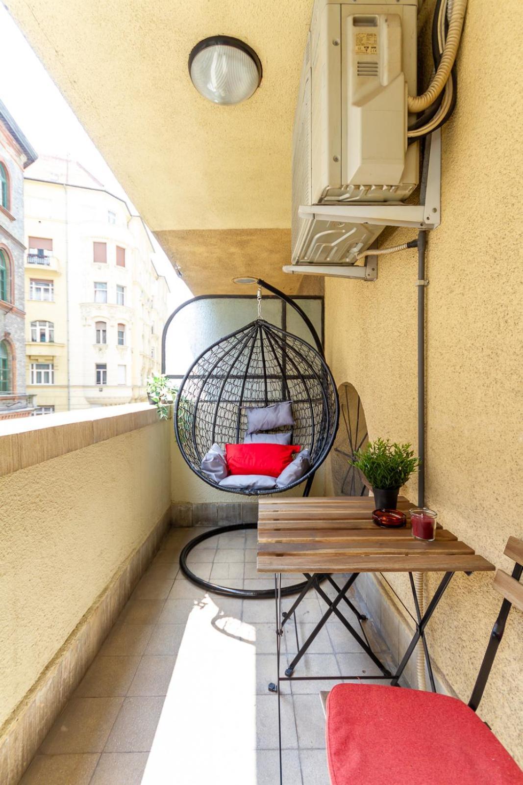 Danube Terrace Hacienda By Nw *