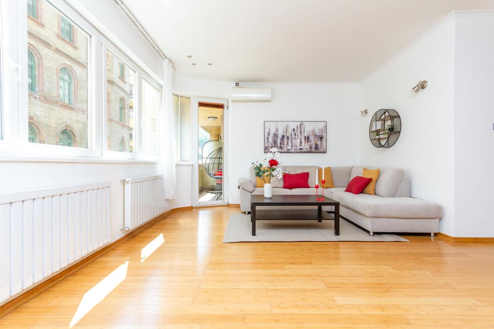 Danube Terrace Hacienda By Nw Appartement