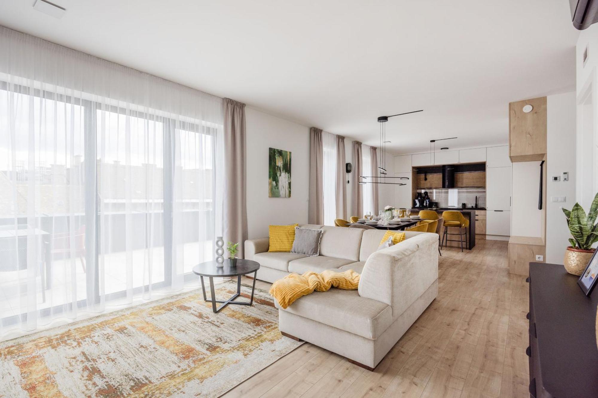 Skyline Living - Penthouse With Terrace And Parking * Budapest
