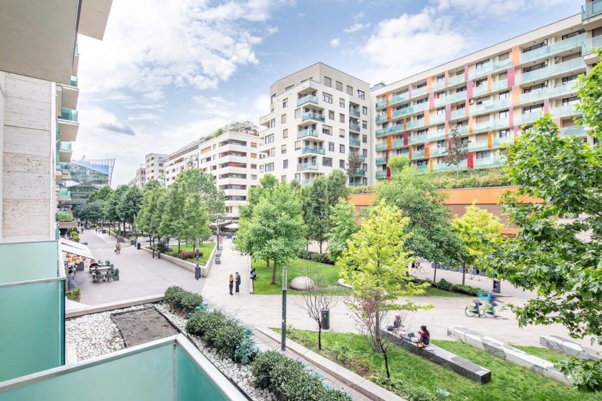 Modern And Sunny With Balcony Apartman *
