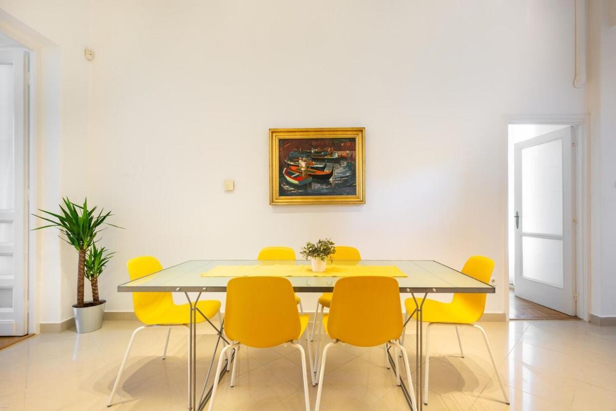 Museum Avenue 2-br Apartman *