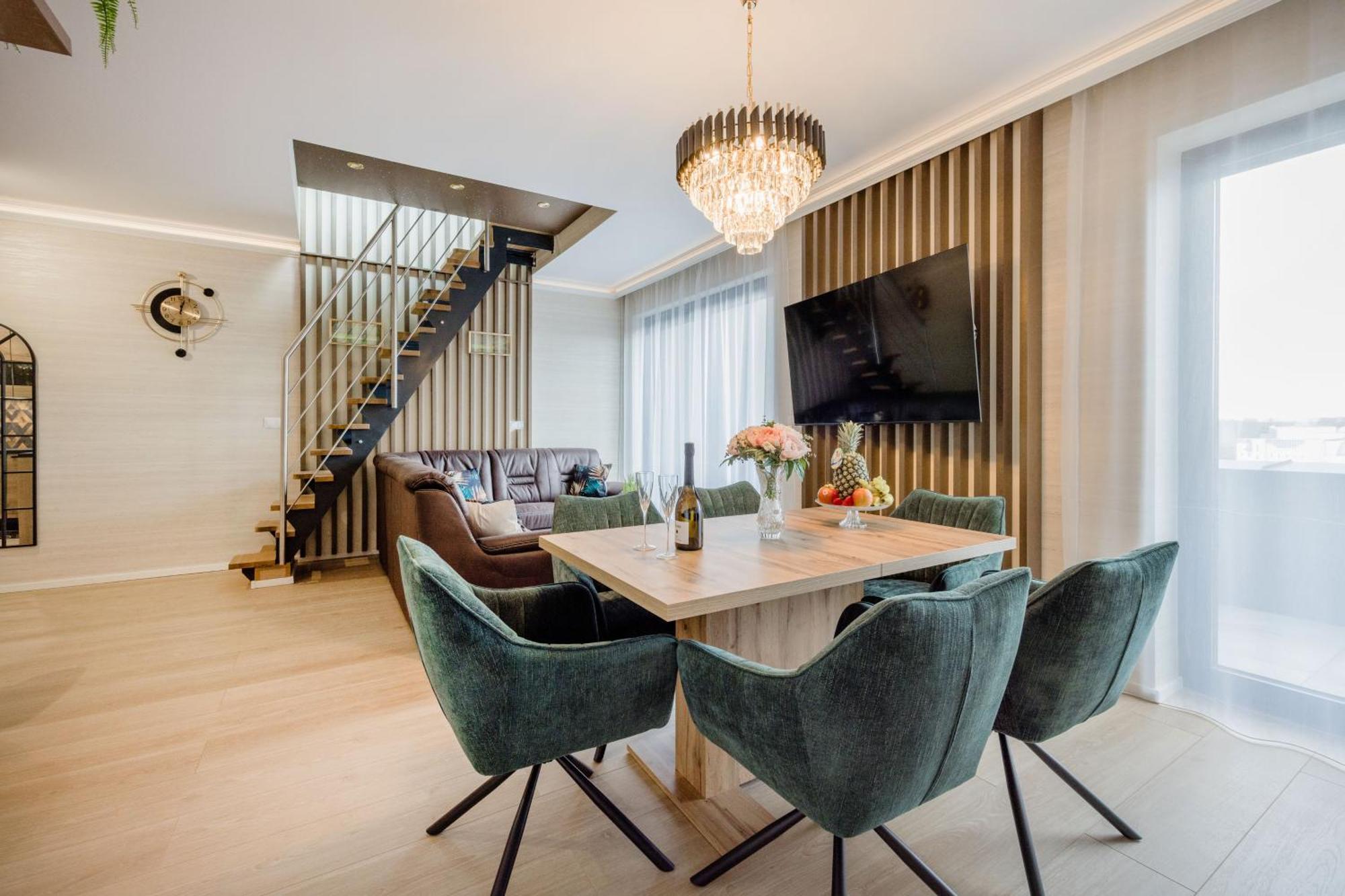 Trainforest Penthouse Residences