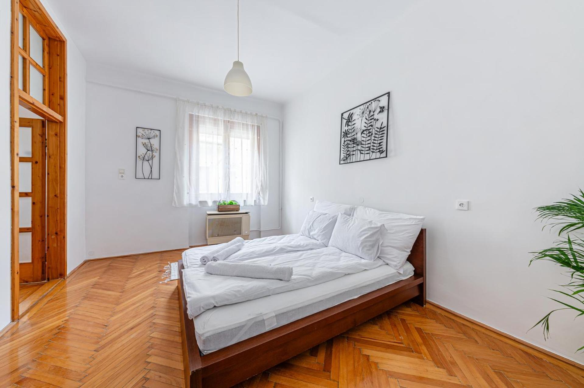Heart Of The - Spacious -by Astoria Apartmán