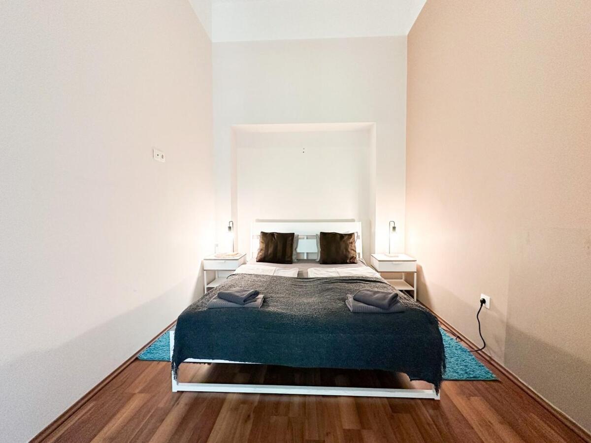 Stylish 1br - Flora's House Budapest