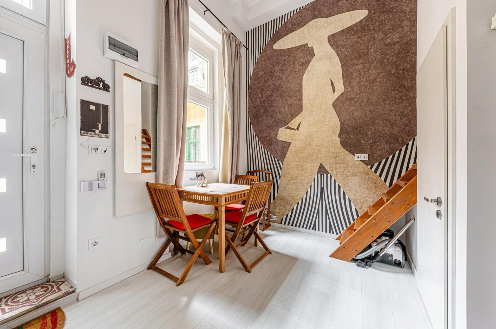 Apartament Charming & The Hidden Gem On Akacfa Str *