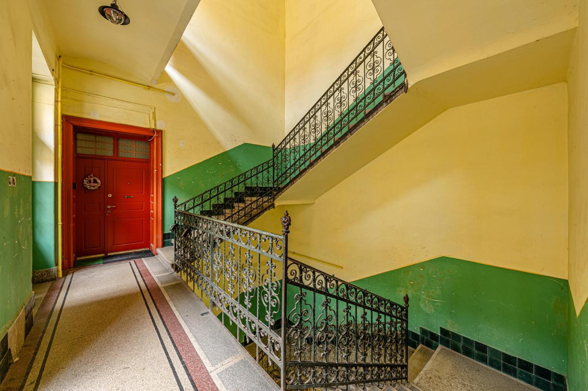 Charming & The Hidden Gem On Akacfa Str *