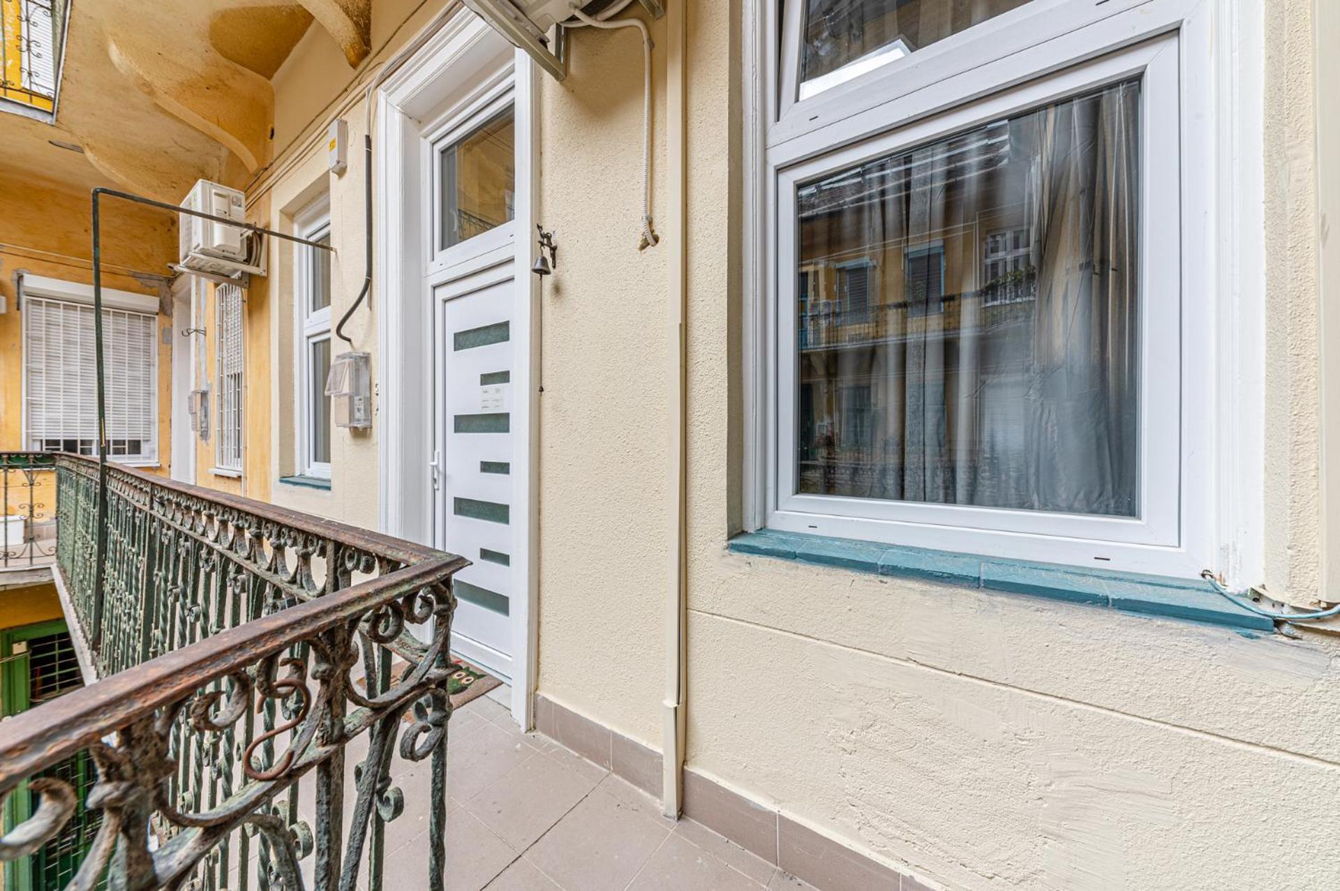 Charming & The Hidden Gem On Akacfa Str Apartament Budapeszt