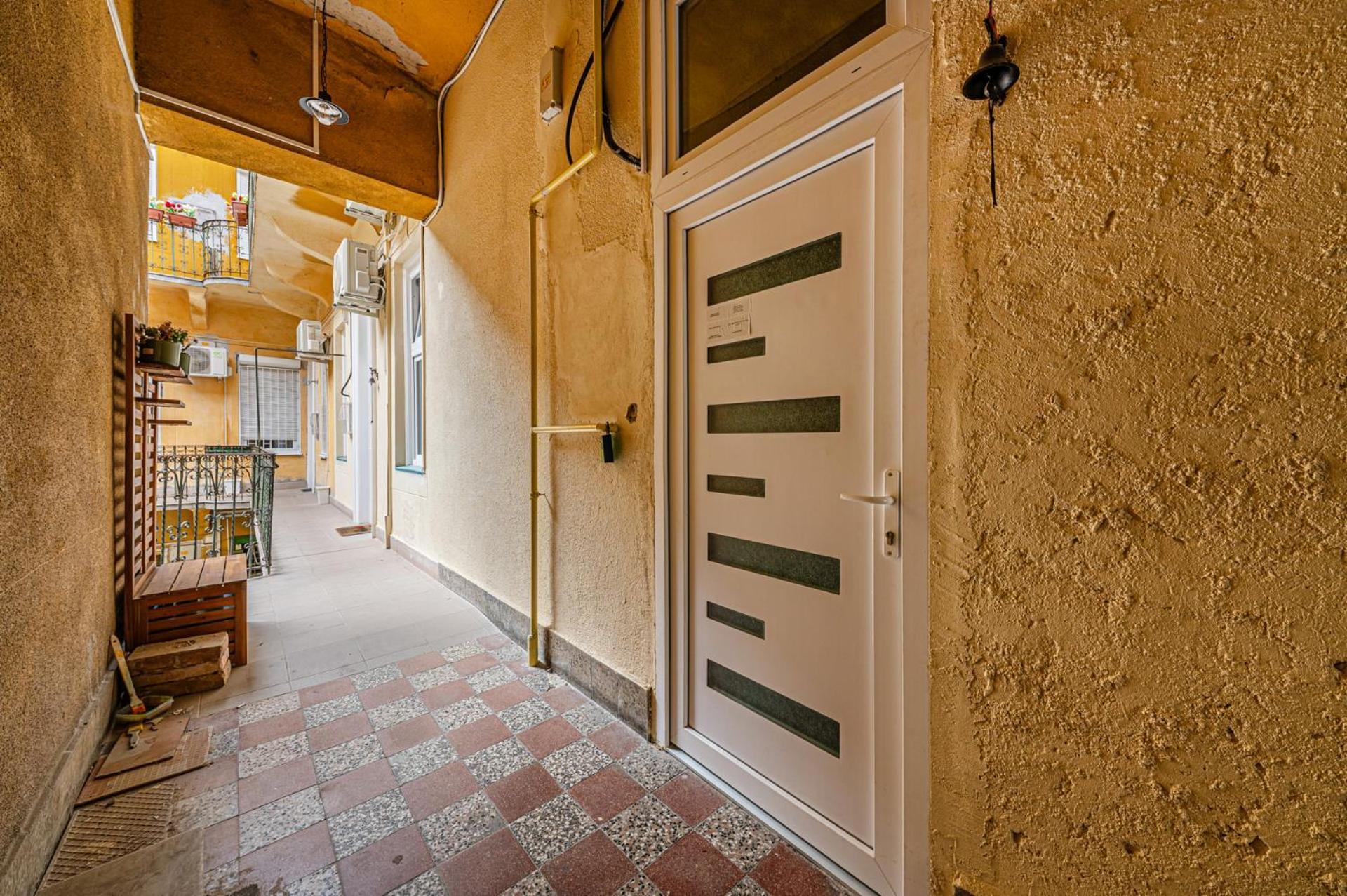 Apartament Charming & The Hidden Gem On Akacfa Str *