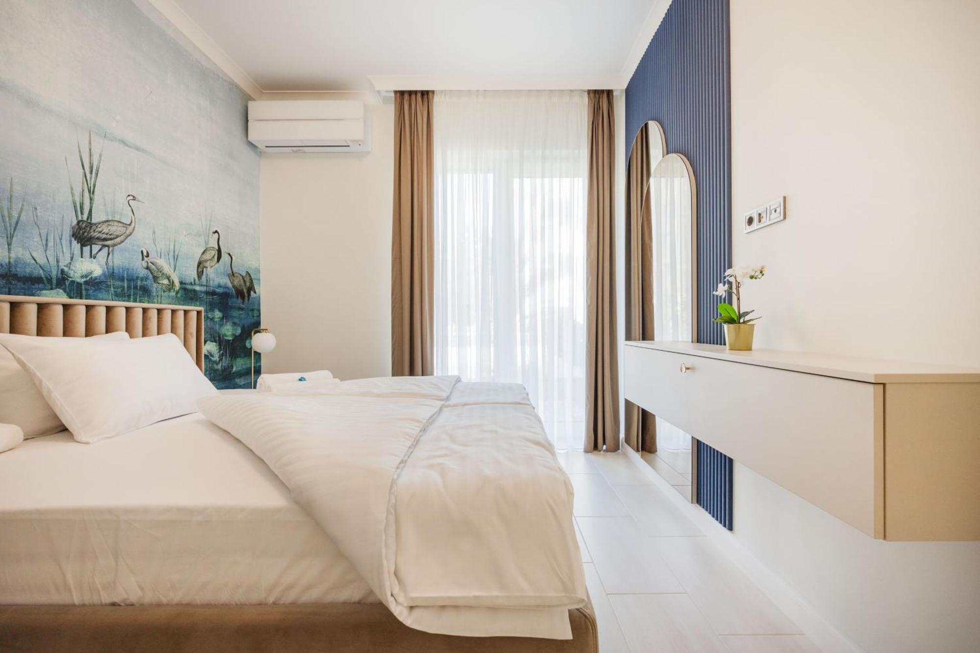 Stylish Ground-floor Comfort W Terrace & Parking * Budapest