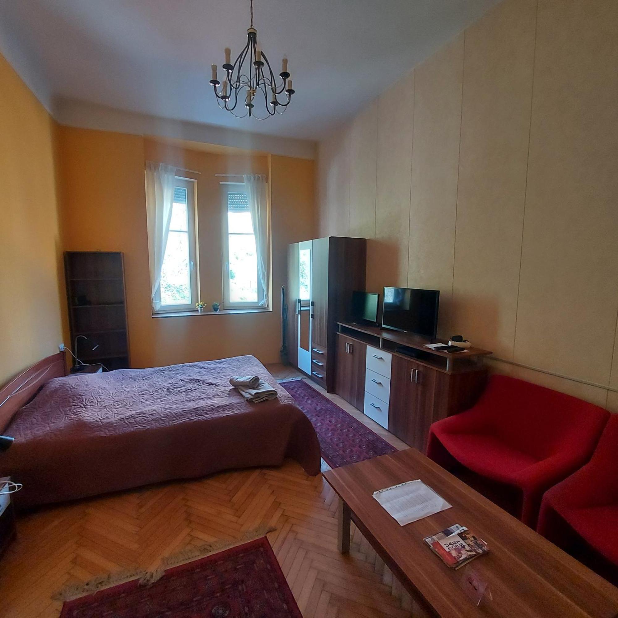 Homestay Cute Close To The Center *