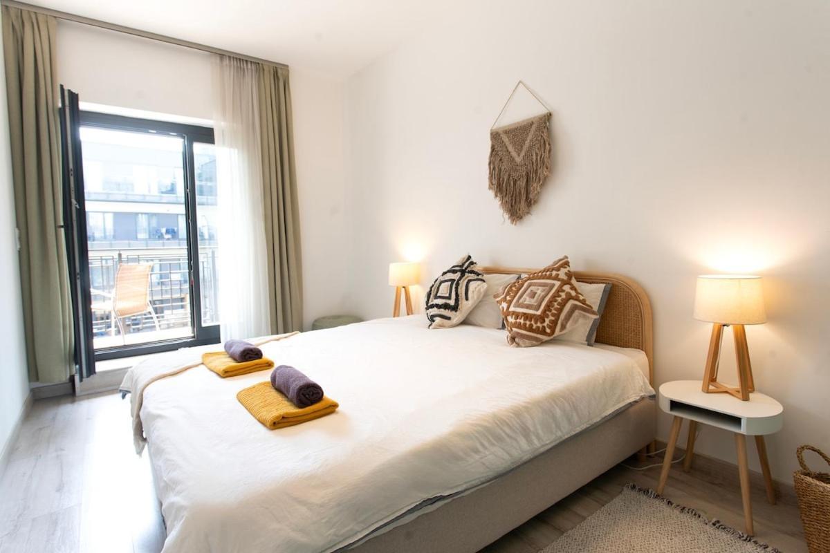 Boutique With Free Swimming Pool And Parking Apartment