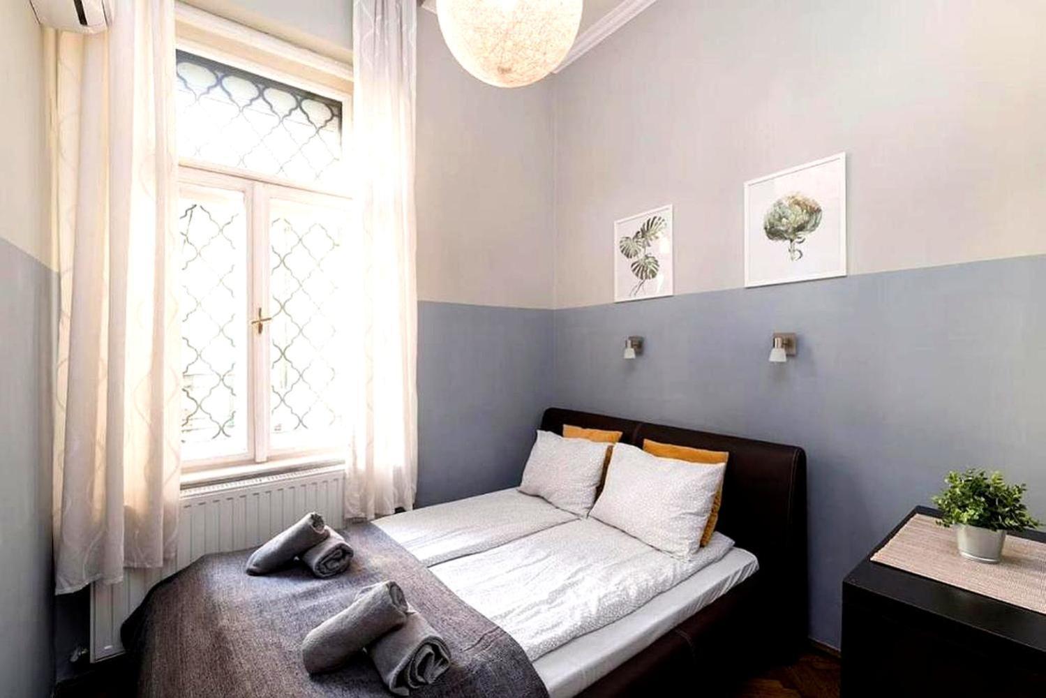 Vaci Street - Location In Budapest, Steps From The Danube * Budapest