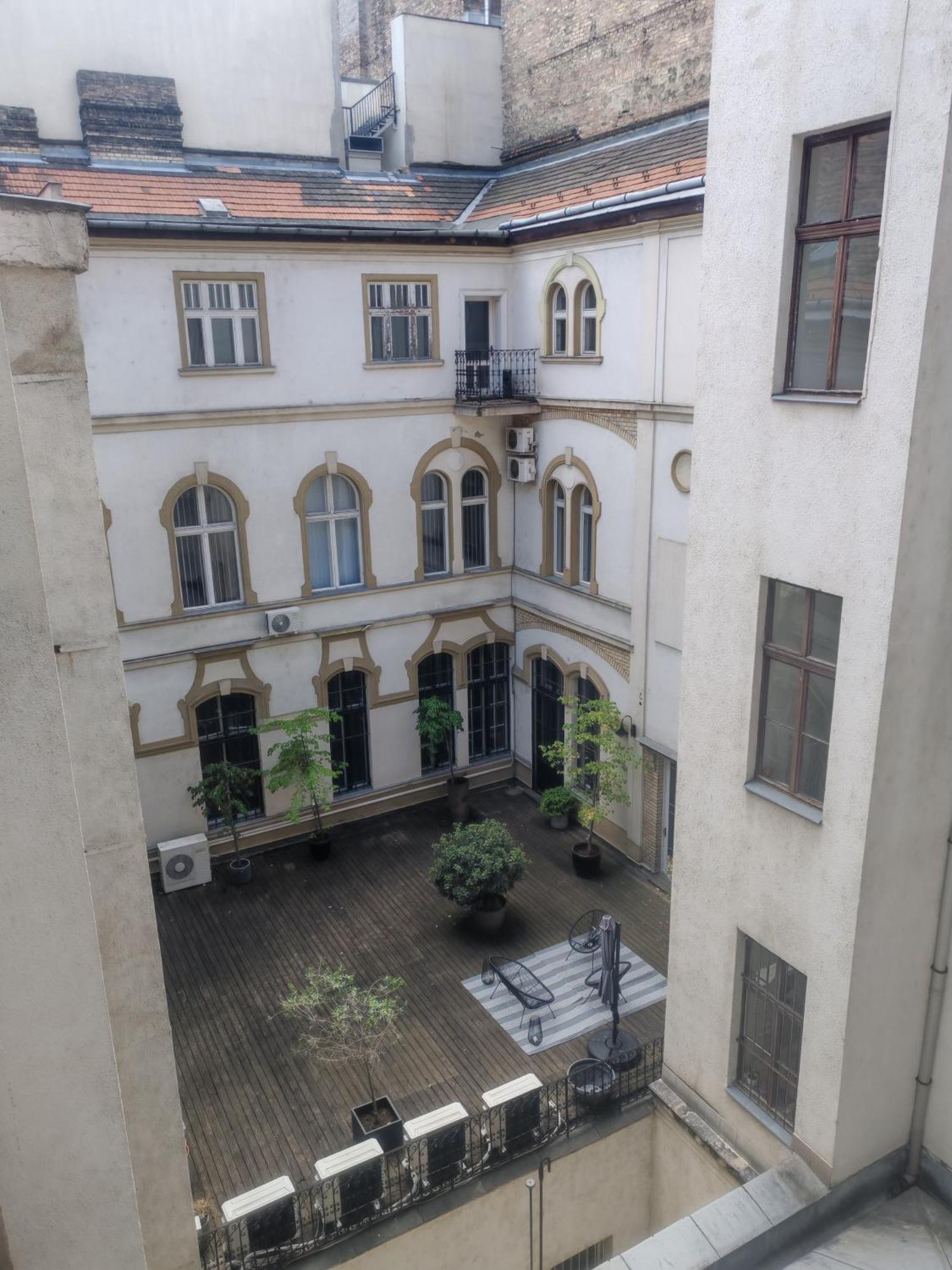 Apartman Basilika View Imperial -sas Street -need Reservation For Free Parking