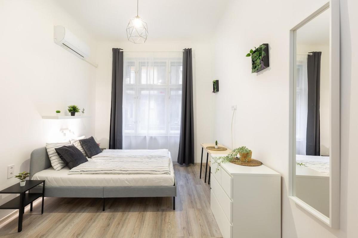 Mars Apartman