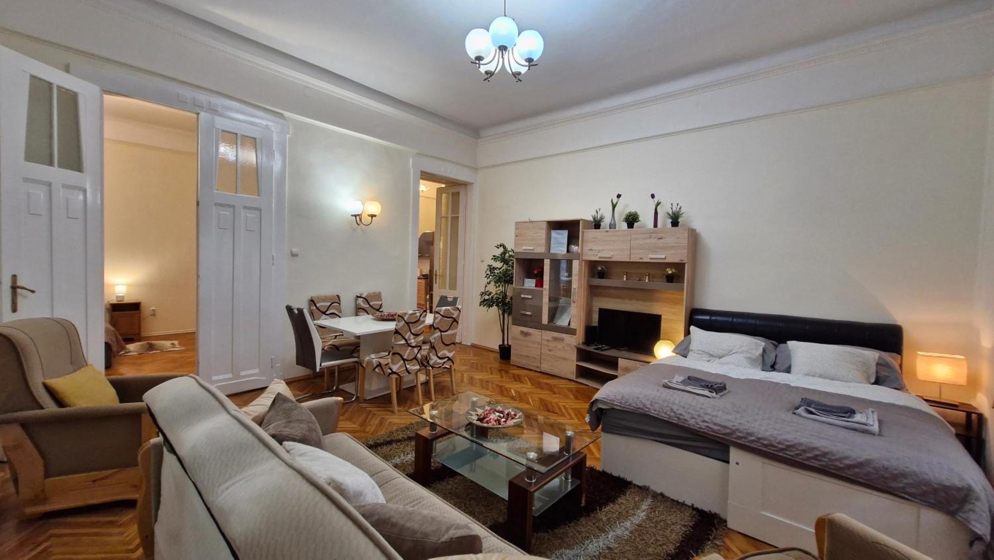 Apartman River Center *