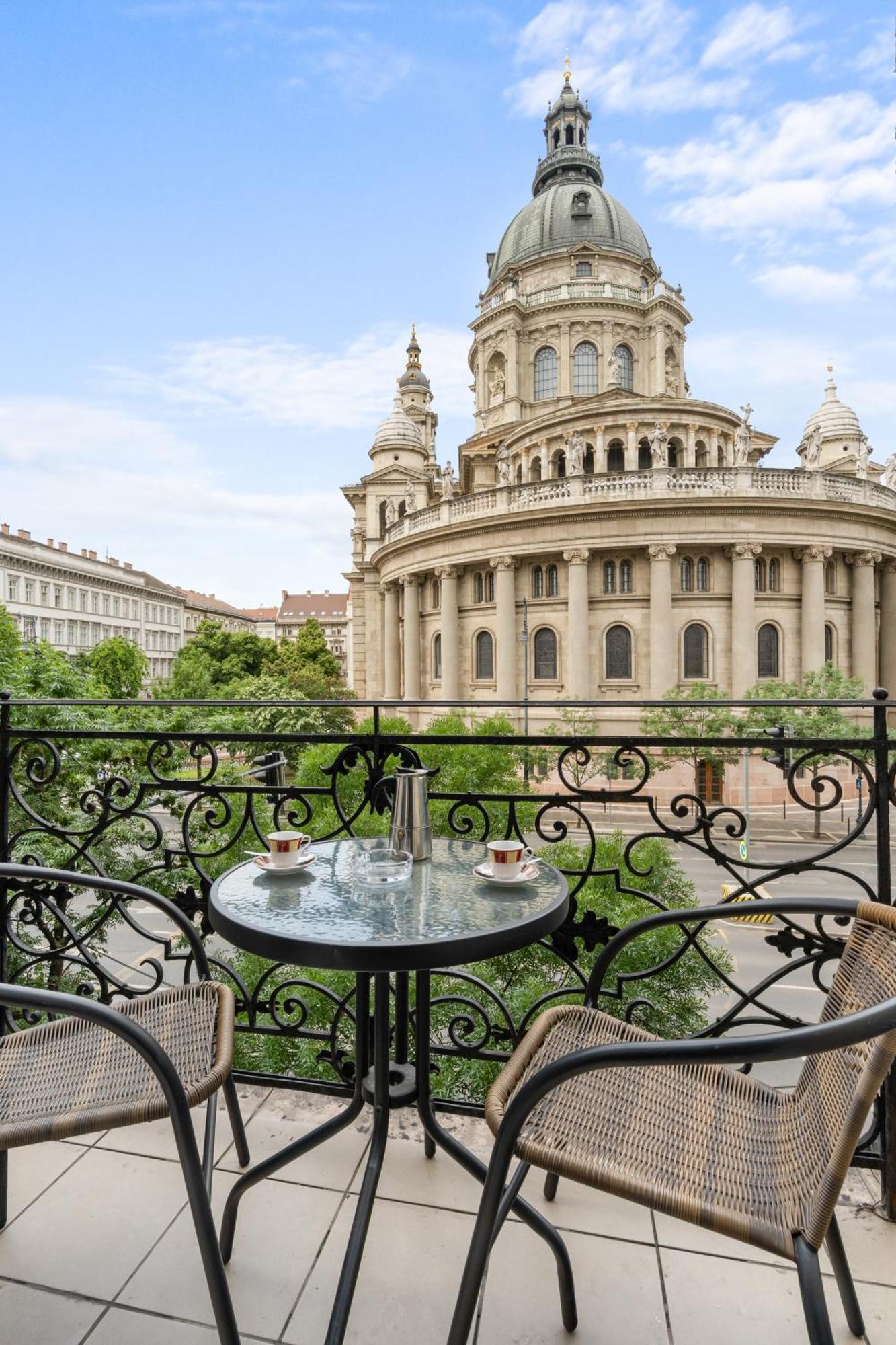 Breathless Panorama Basilika With Balcony Need Reservation For Free Parking *