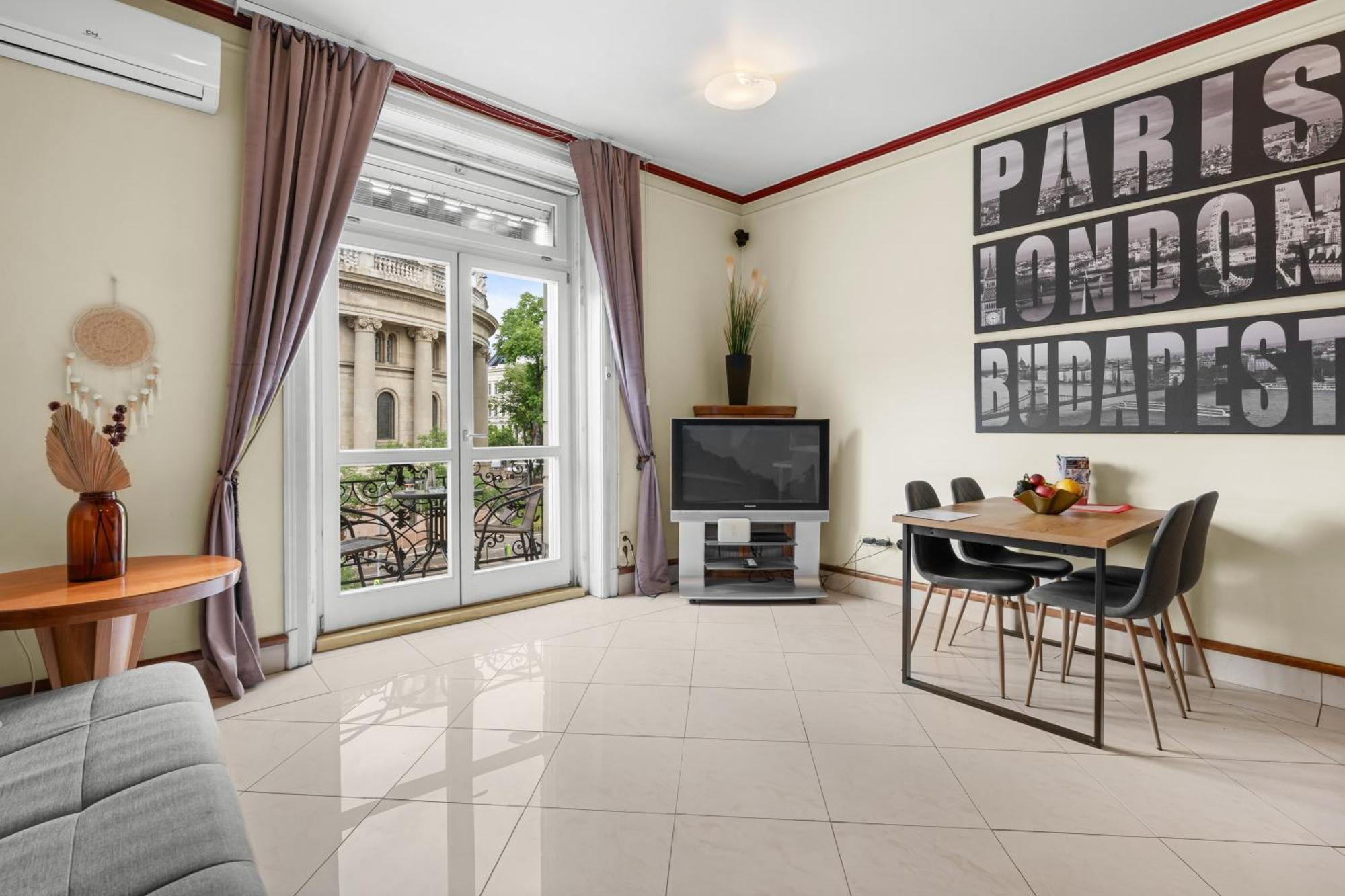 Apartamento Breathless Panorama Basilika With Balcony Need Reservation For Free Parking