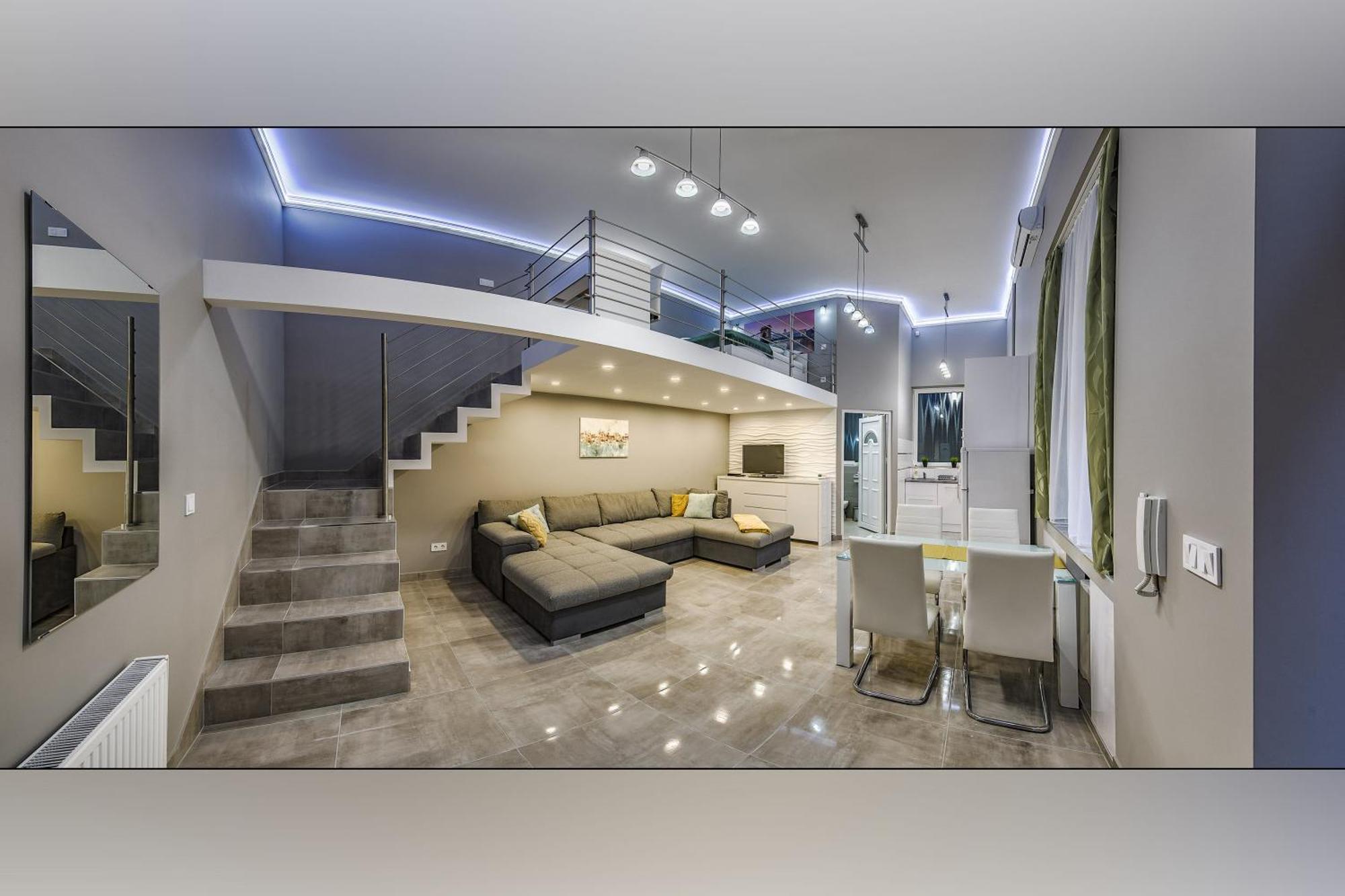 Glamorous - Oktogon Center Budapest