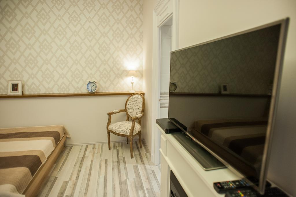 In Ii. * Budapest