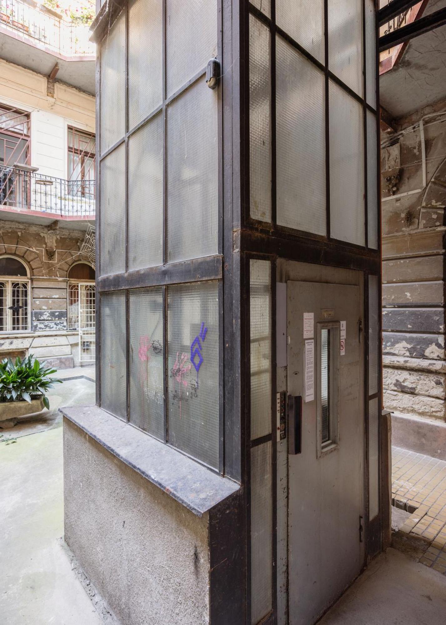 Spacious 5br By Opera, Liszt Ferenc & Centre Budapest