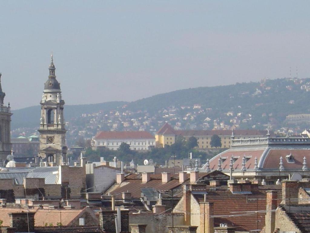 Hendrix Over The Centre * Budapest