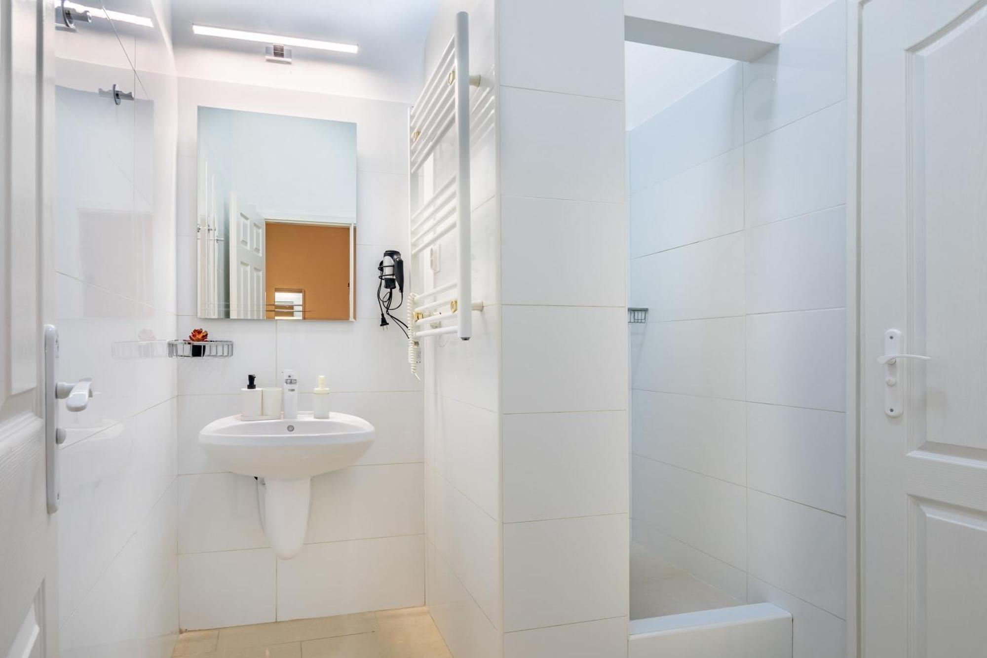 Modern Mini - Easy Sleep * Budapest