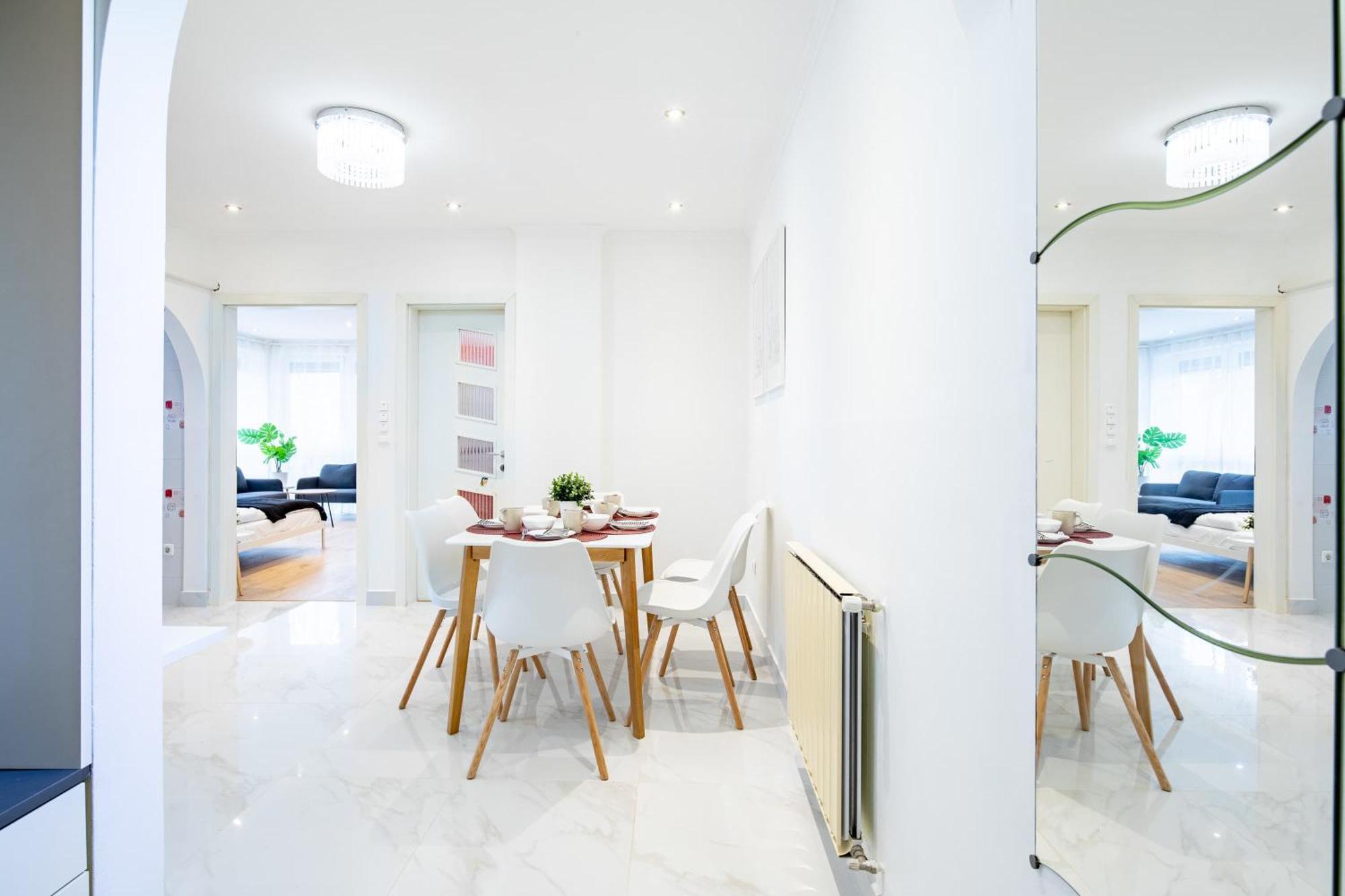 Balcony - - Spacious - Sunny Apartamento Budapest