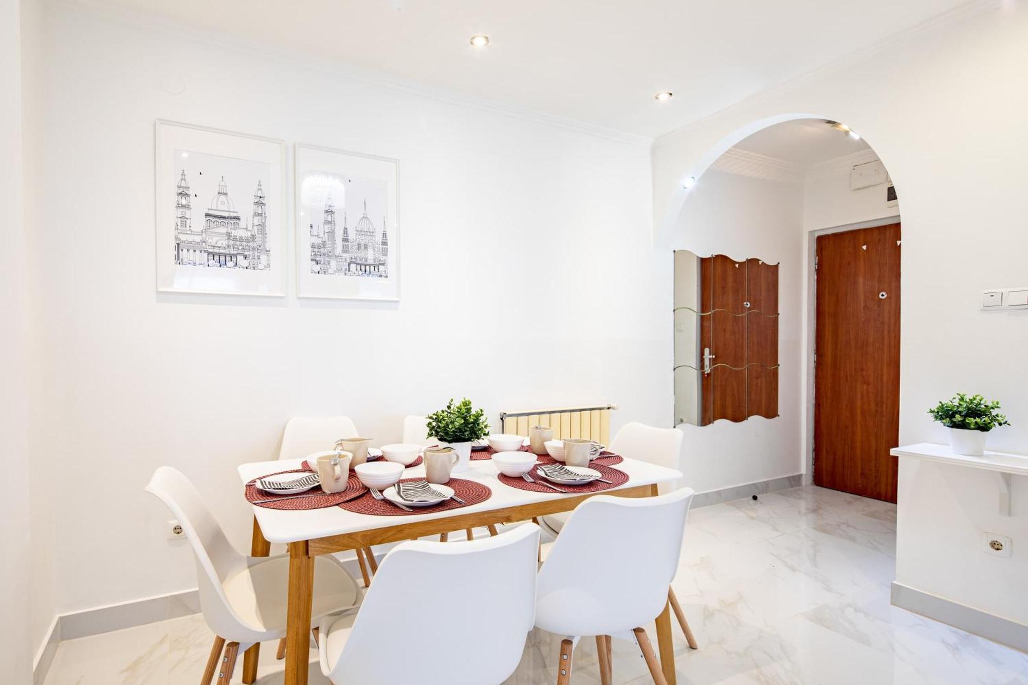 Balcony - - Spacious - Sunny Apartamento Budapest