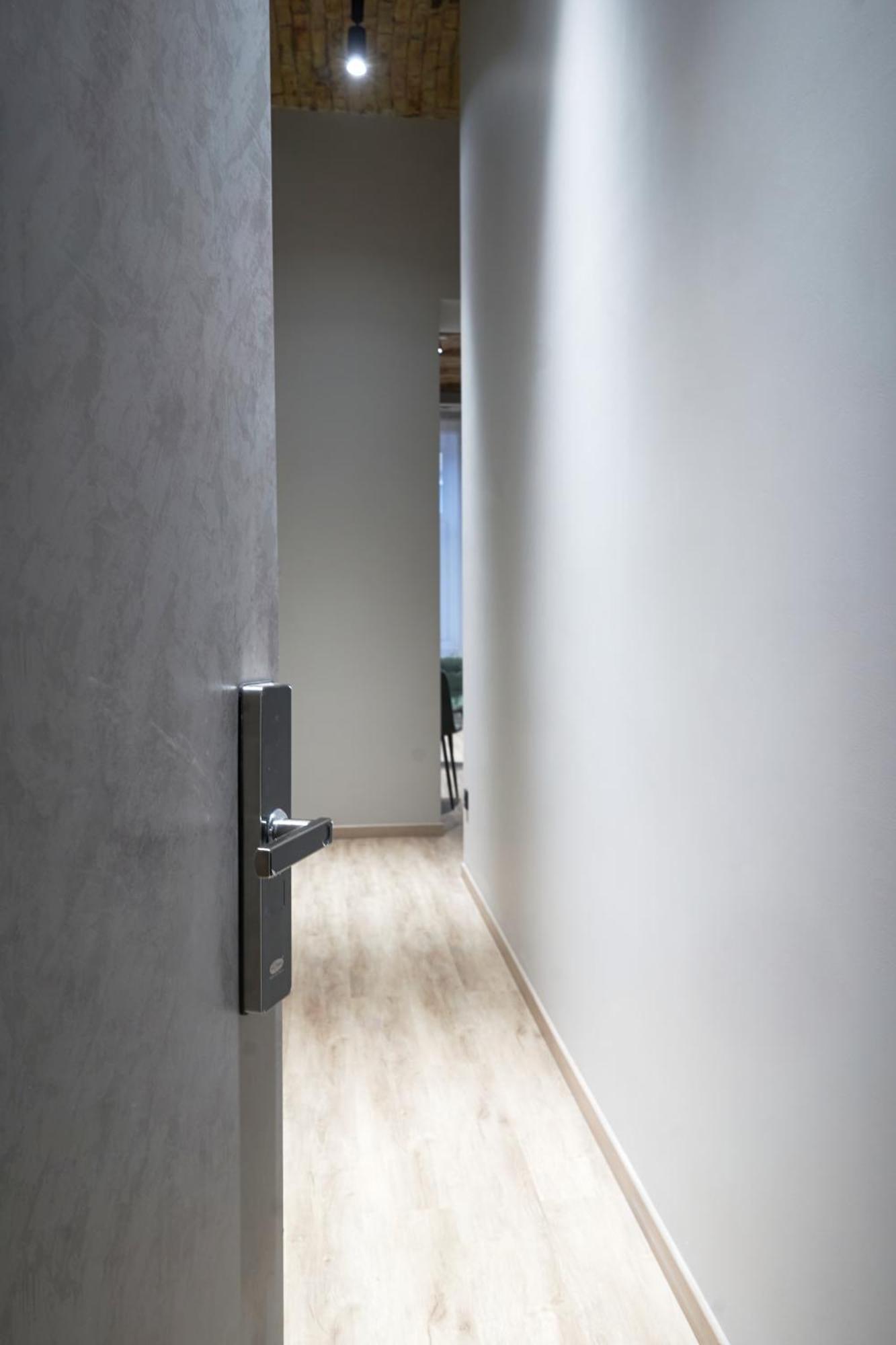 Navi Jozsef Appartement *