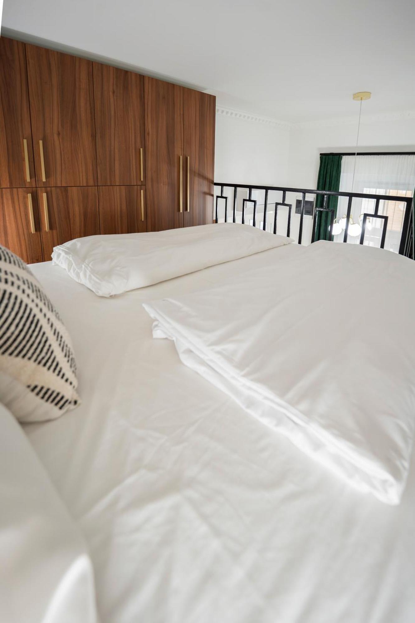 Garden Retreat For Two! Brand New I * Budapest