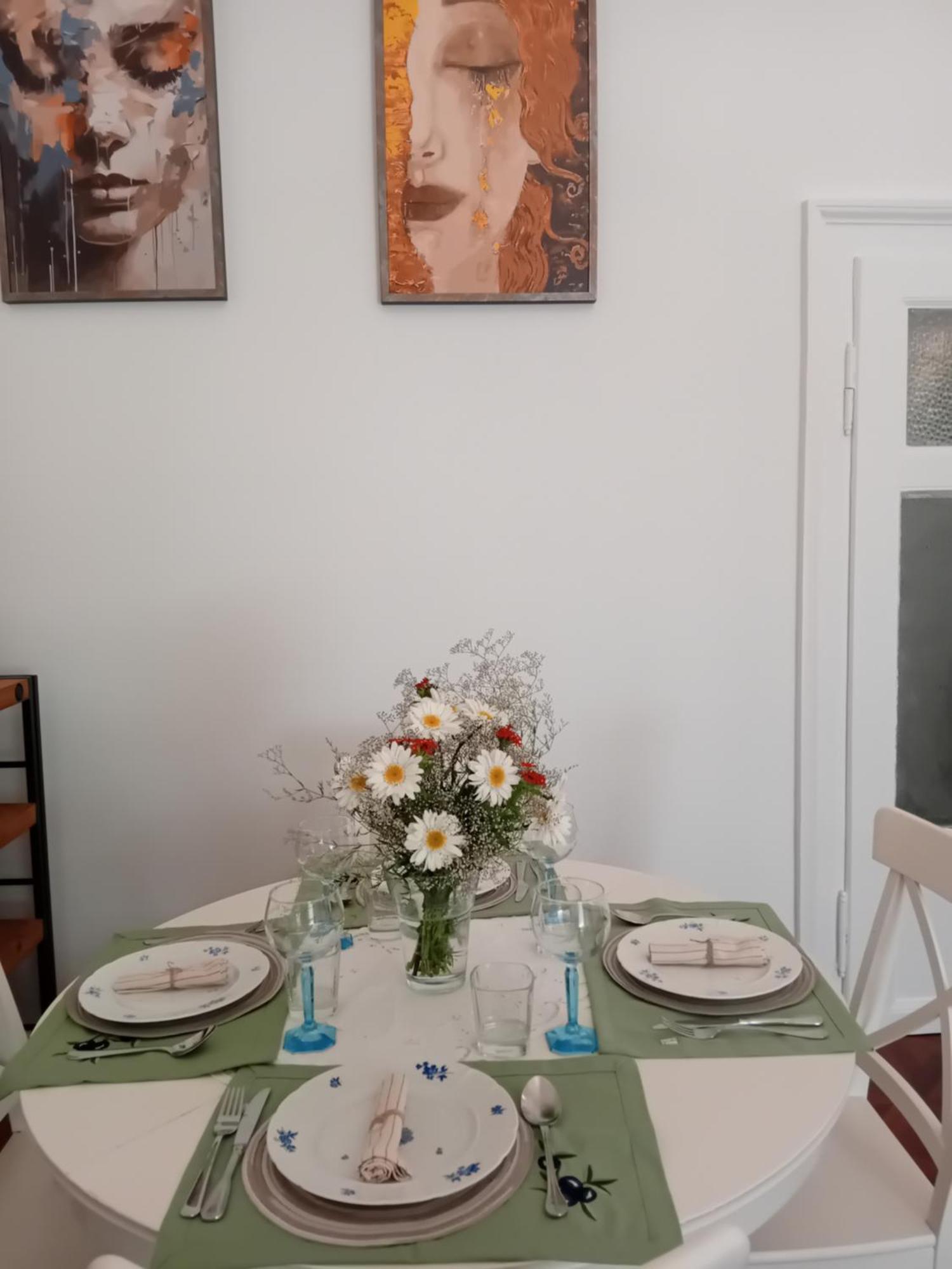 Chic Cozy Quiet Deluxe Citycenter In Astoria With Ac * Budapest