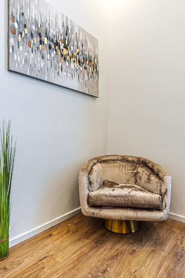 Spacious & Elegant In The Center Apartamento