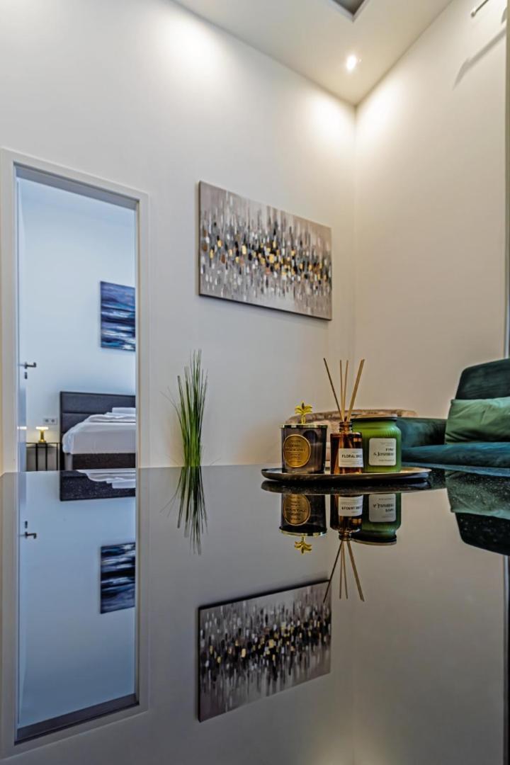 Spacious & Elegant In The Center