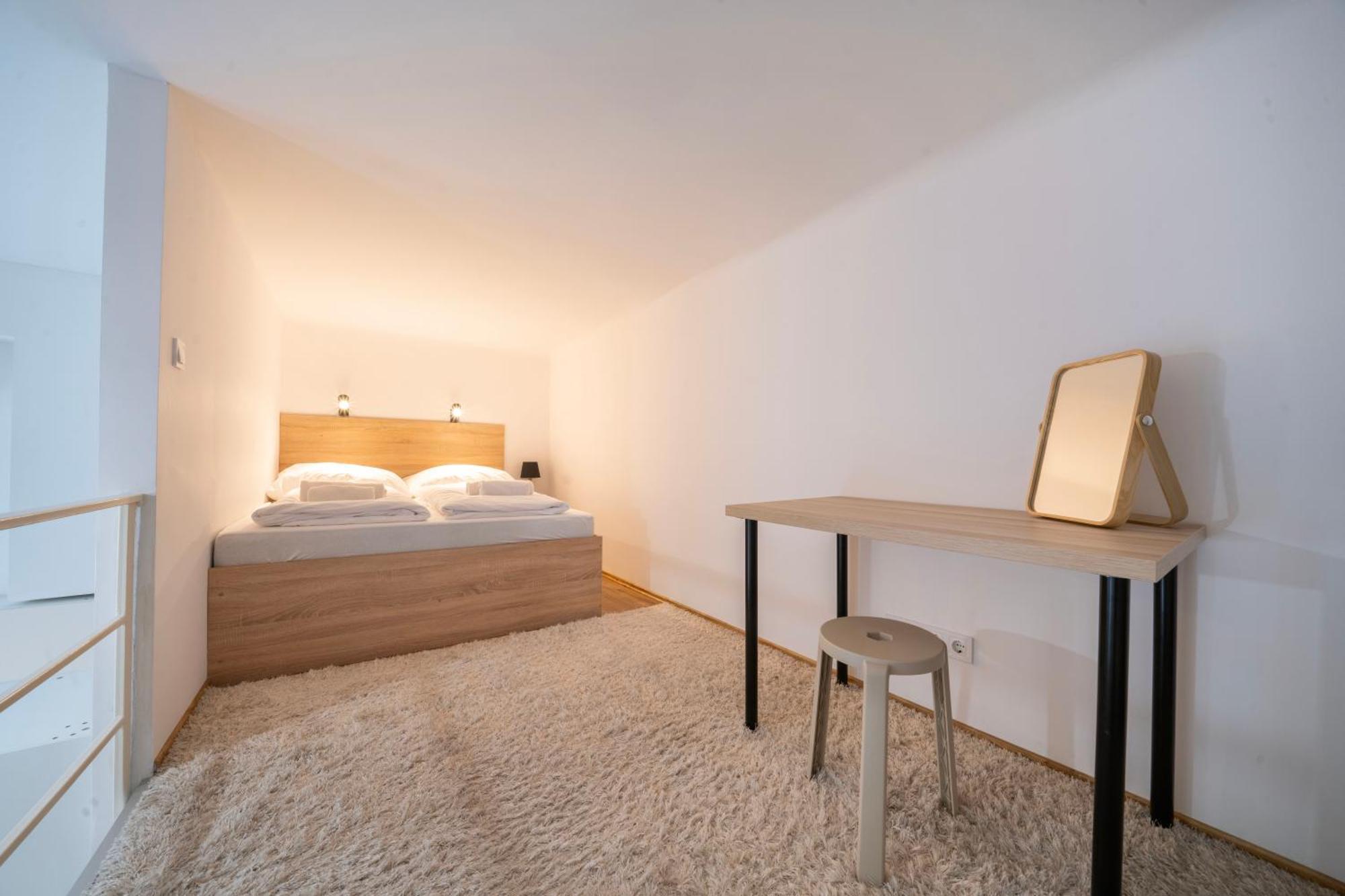 Apartment Park Harmony Studio- Near Heroes' Square