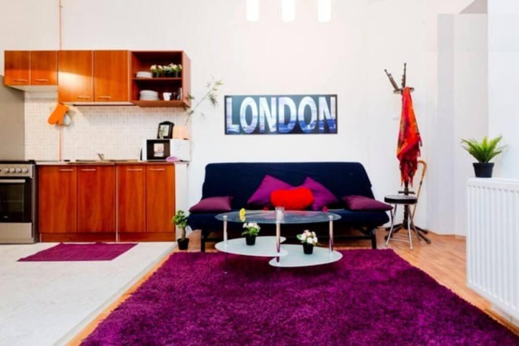 4 Bedroom Flat Near The Center *